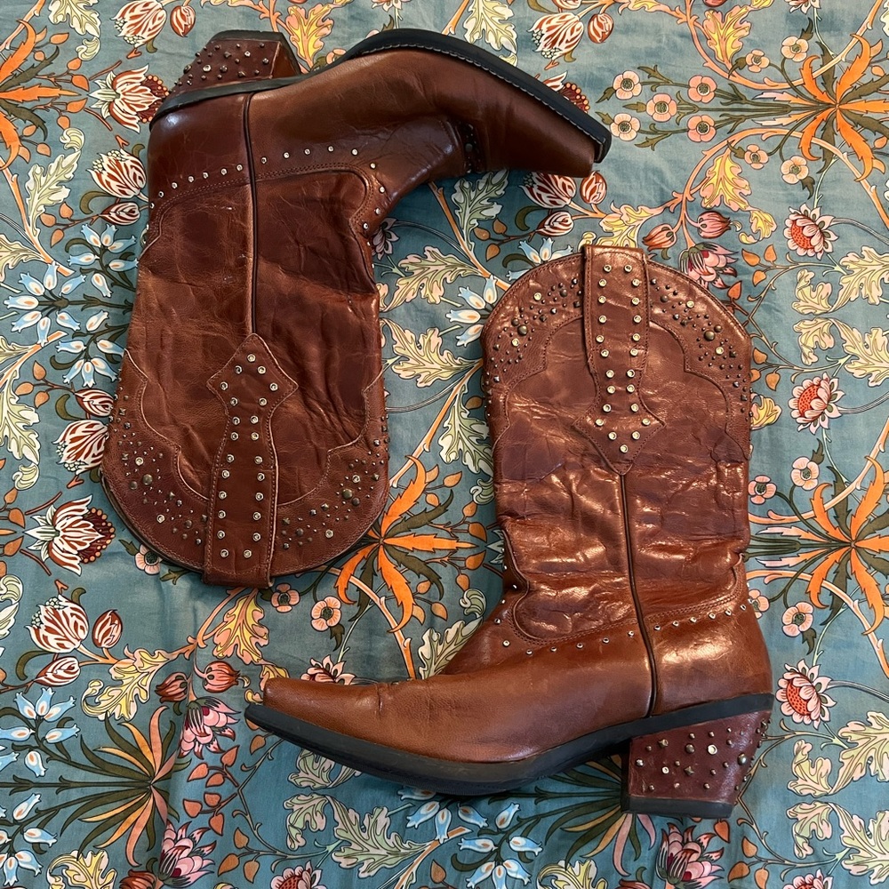 Studded Ariat Cowboy Boots